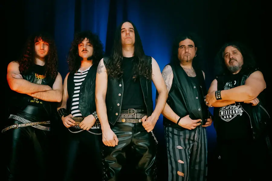 STREAMER band