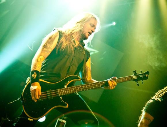 darktranquillity-bassplayer