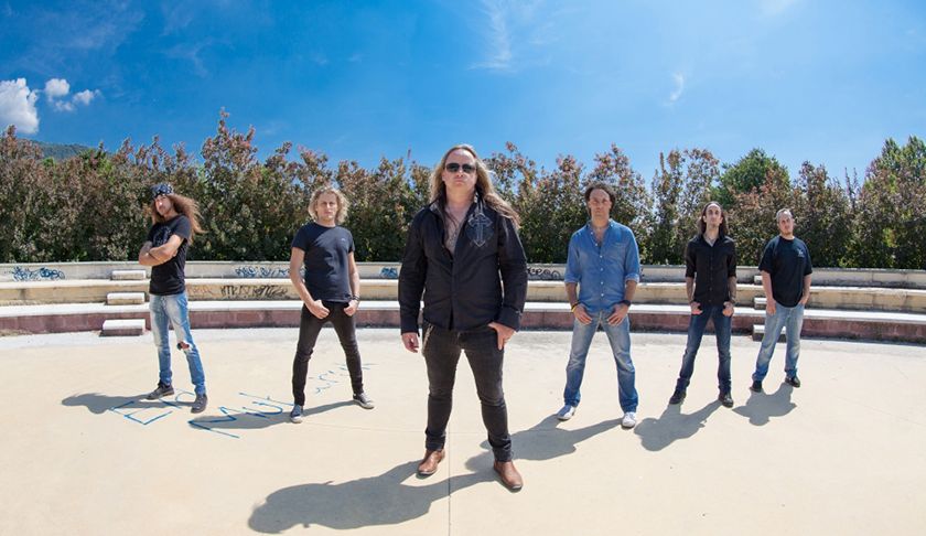 ROOM EXPERIENCE band